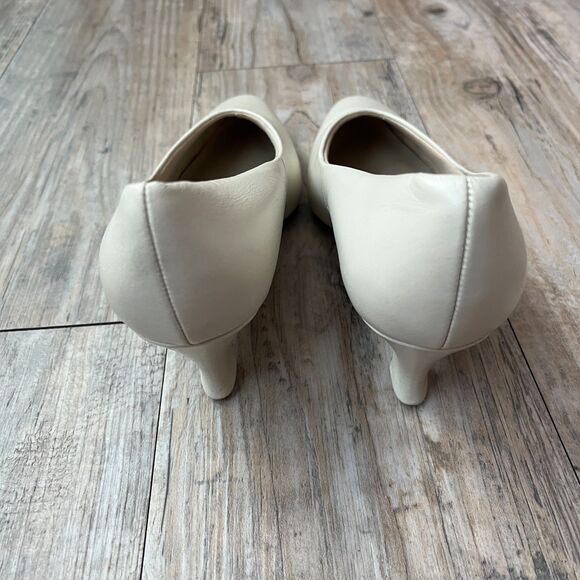 Vintage Heels Women's 6 White Genuinie Leather 60s Low Heel Wedding - Picture 7 of 10